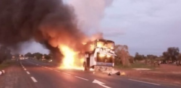 Daaka : Un bus rempli de pèlerins en provenance de Mauritanie prend feu, les bagages réduits en cendres