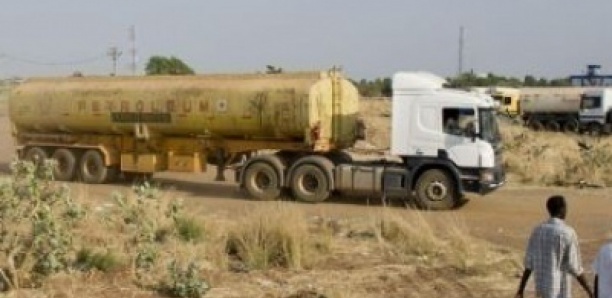 TOUBA / BOEFFEL : Un jeune chute d’un camion-citerne et meurt écrasé