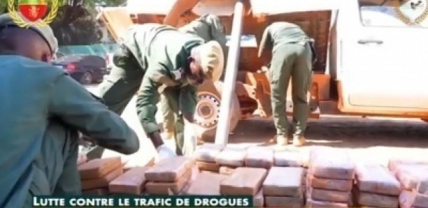 Brigade mobile des Douanes de Koungheul: La vidéo de l'interception des 235 kg de cocaïne