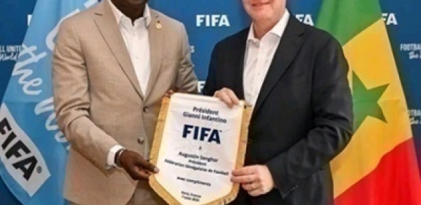 Conseil de la FIFA : Augustin Senghor candidat