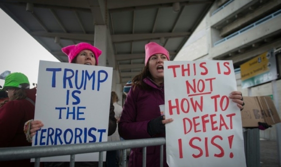 Des Musulmans Empêchés D’aller Aux Etats-unis Après Le Décret Trump