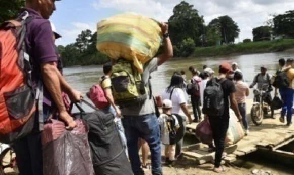 Face Aux Violences Des Guérillas En Colombie, Le Président Gustavo Petro Déclare L'état D'urgence