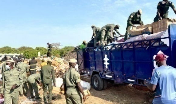 Ziguinchor: Des Marchandises Prohibées D’une Contrevaleur De 445 Millions De Francs Cfa Incinérées