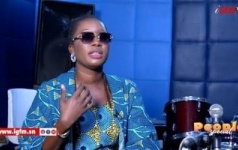 «quand Je Vendais Du Nana Et Des Beignets…», La Chanteuse Réma Raconte Son Incroyable Parcours…