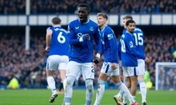 Idrissa Gueye Atteint Son 200e Match Avec Everton