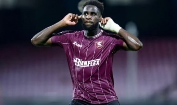 Salernitana : Le Véhicule De Boulaye Dia Poursuivi Et Caillassé Par Des Supporters