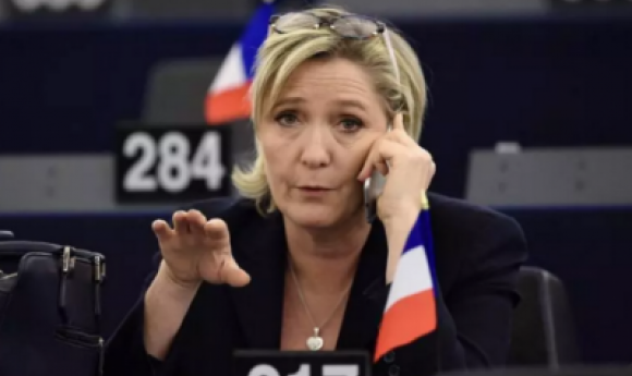 Assistants D'eurodéputés Fn : Le Procès De Marine Le Pen Et De 24 Personnes S'ouvre à Paris