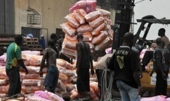 Un Chauffeur De Camion Vole 35 Tonnes De Riz D’une Valeur Estimée à 11 Millions De F Cfa