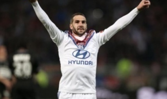 Ancienne Gloire De L'ol, Lisandro Lopez Va Raccrocher Les Crampons